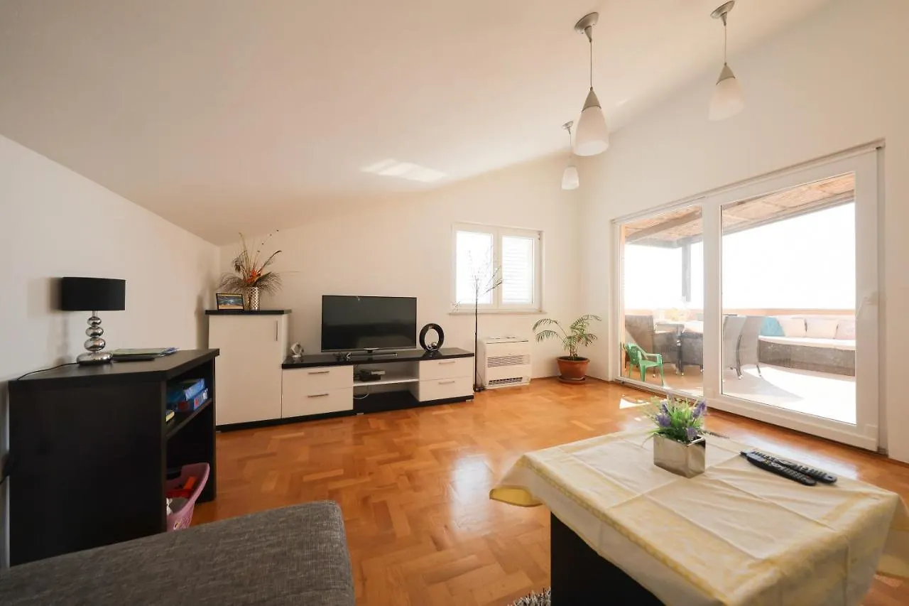 Villa Ana Petrcane 0*,